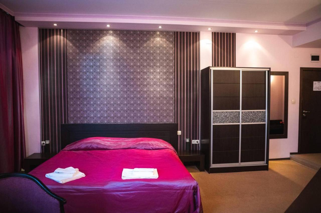 Hotel Ezeroto Stara Zagora Exteriör bild