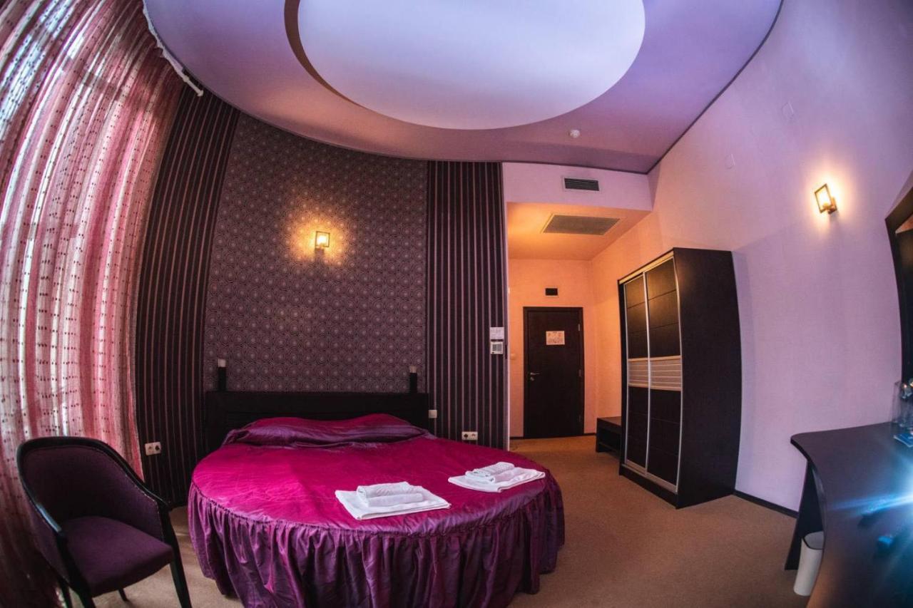 Hotel Ezeroto Stara Zagora Exteriör bild