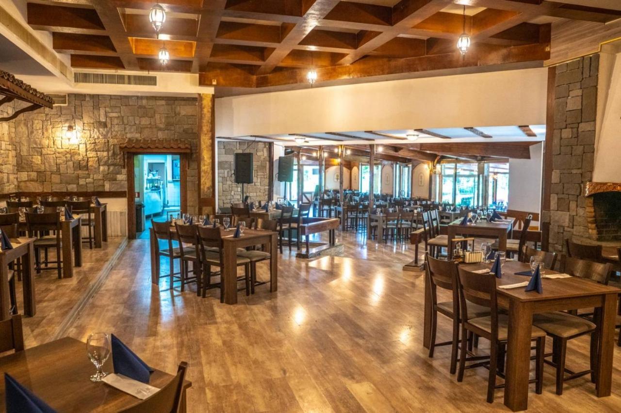 Hotel Ezeroto Stara Zagora Exteriör bild