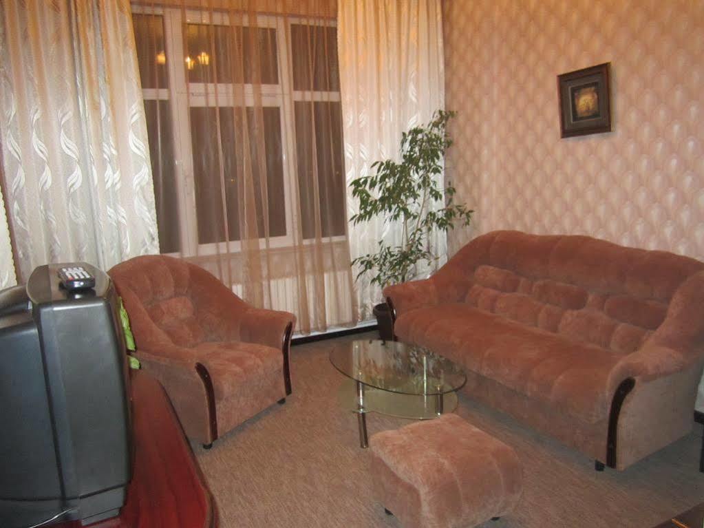 Hotel Ezeroto Stara Zagora Exteriör bild